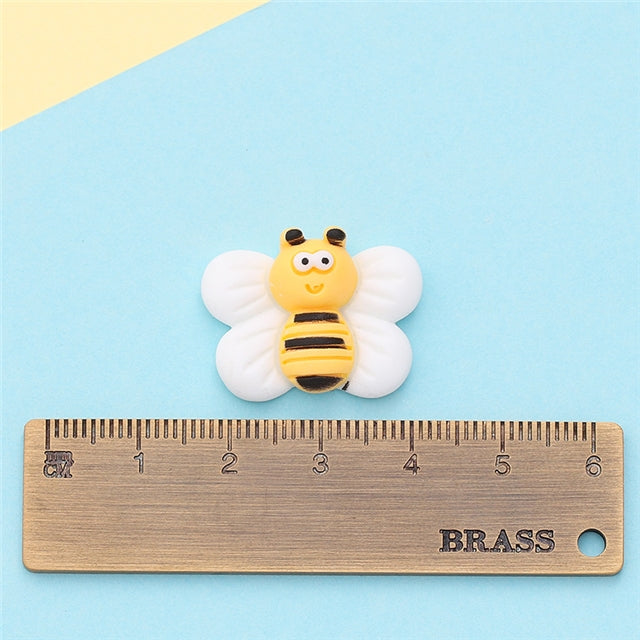 3-D Bees Acrylic Resin 5 piece set FeeFiFauxLeather